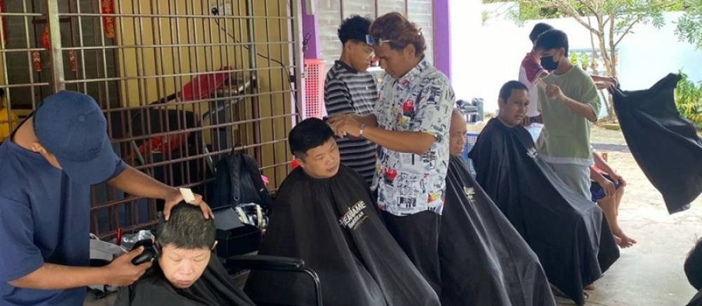 PROGRAM CSR KURSUS BARBERING COURSE & TRAINING